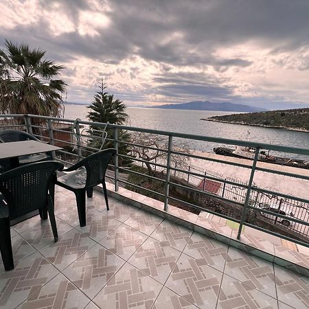 Majki Beach Apartments Саранда Экстерьер фото