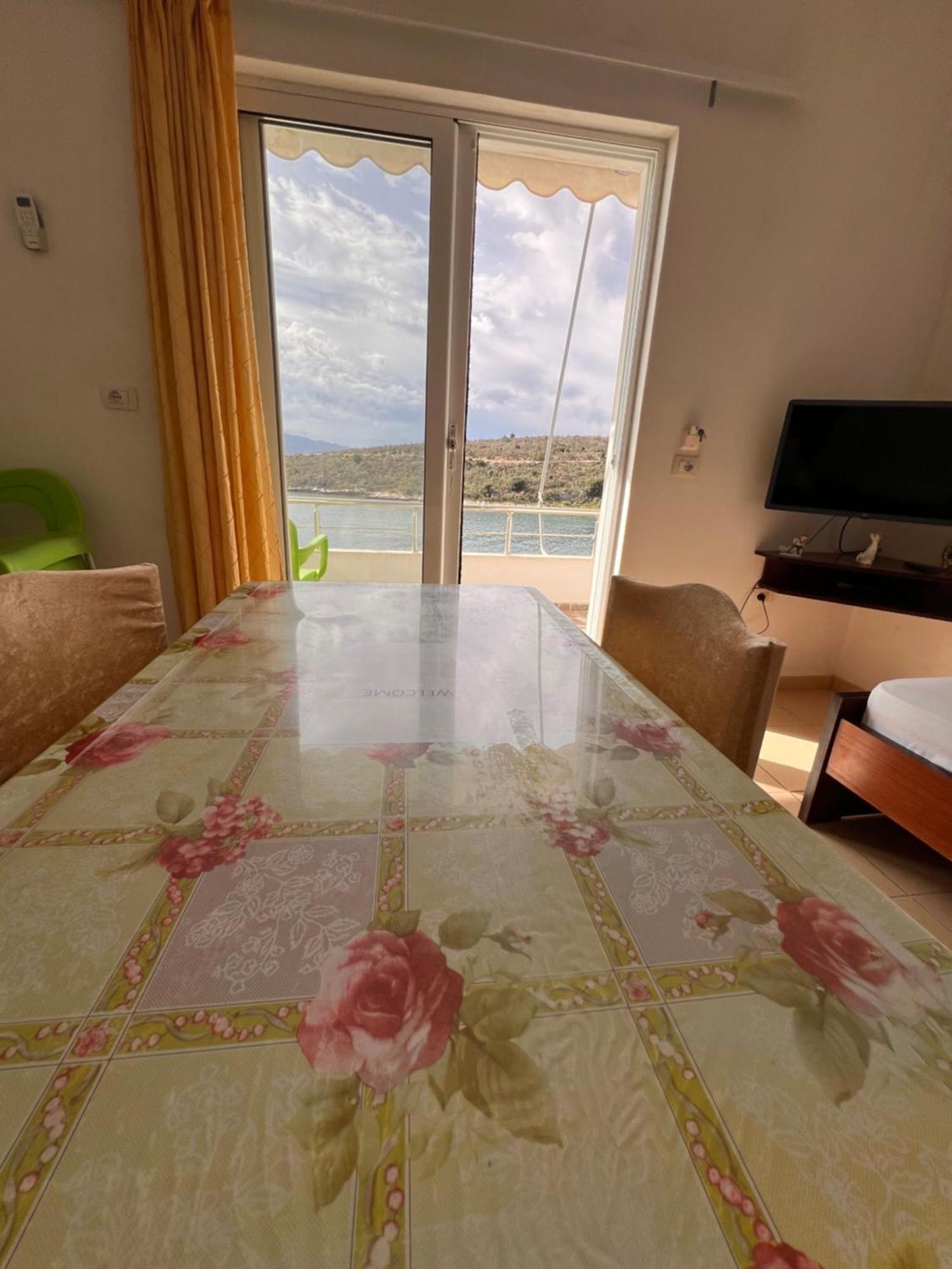 Majki Beach Apartments Саранда Экстерьер фото