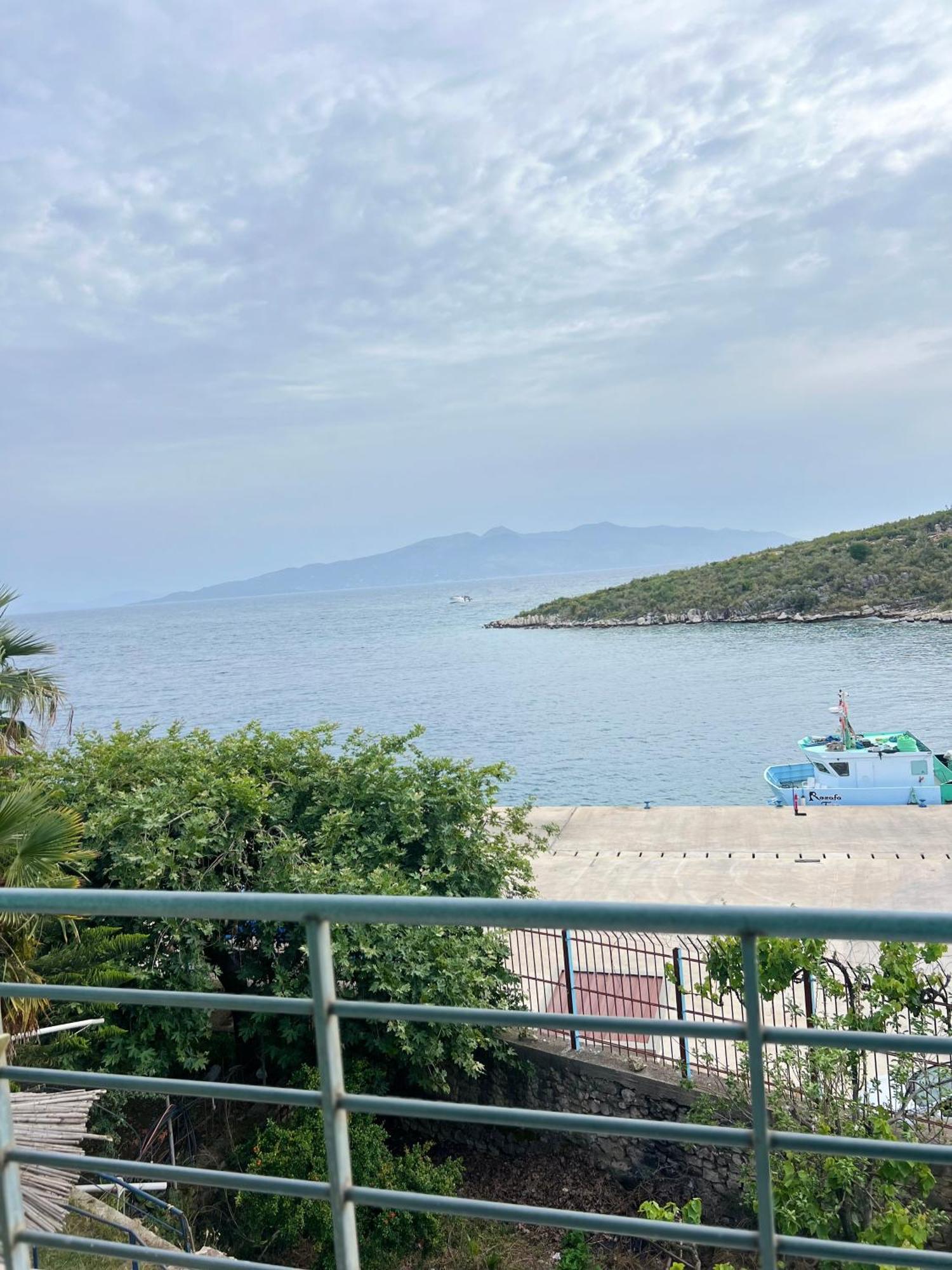 Majki Beach Apartments Саранда Экстерьер фото